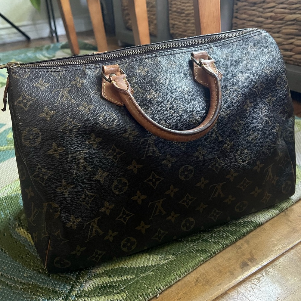 Louis Vuitton Vintage 90s Speedy 35